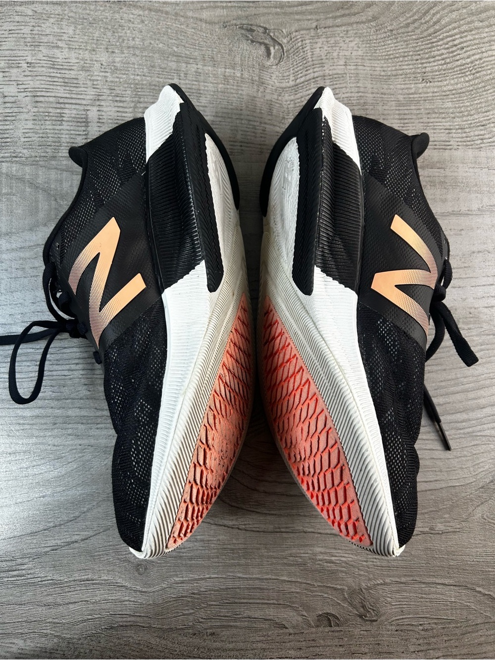 New Balance Fuel Cell 890 Women’s Size 9 Black Sneakers with Copper 'N' Accent - Picture 13 of 16